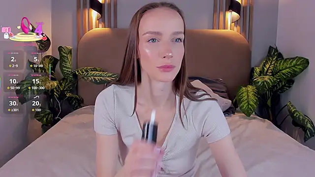 Snapshot of Kira_Quinn chatting on October 22, 7:08 am Kira Quinn online show from October 22, 7:08 am