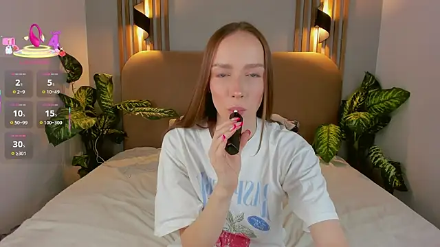 Snapshot of Kira_Quinn chatting on November 7, 7:08 am Kira Quinn online show from November 7, 7:08 am