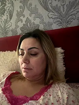 Snapshot of Emma_roqueen chatting on December 1, 10:21 pm Emma roqueen online show from December 1, 10:21 pm