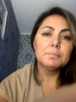 Snapshot of Emma_roqueen chatting on October 30, 11:27 pm Emma roqueen online show from October 30, 11:27 pm