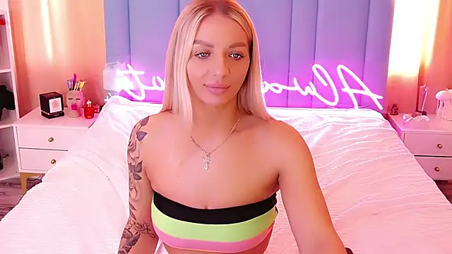 AllwaysHotJ online show from January 14, 6:24 am