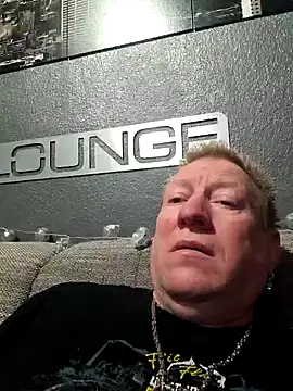 Snapshot of tomtom111111 chatting on December 20, 11:37 pm tomtom111111 online show from December 20, 11:37 pm