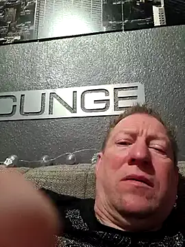 Snapshot of tomtom111111 chatting on March 20, 11:45 pm tomtom111111 online show from March 20, 11:45 pm