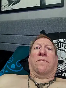 Snapshot of tomtom111111 chatting on September 27, 2:44 pm tomtom111111 online show from September 27, 2:44 pm