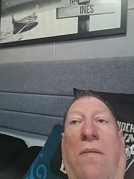 Snapshot of tomtom111111 chatting on October 14, 2:29 pm tomtom111111 online show from October 14, 2:29 pm