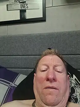 tomtom111111 online show from November 22, 10:14 am