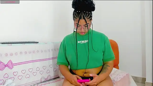 moana taylor online show from June 7, 11:47 am
