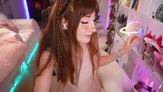 Snapshot of Cissy_Glitter chatting on January 12, 8:25 am Cissy Glitter online show from January 12, 8:25 am