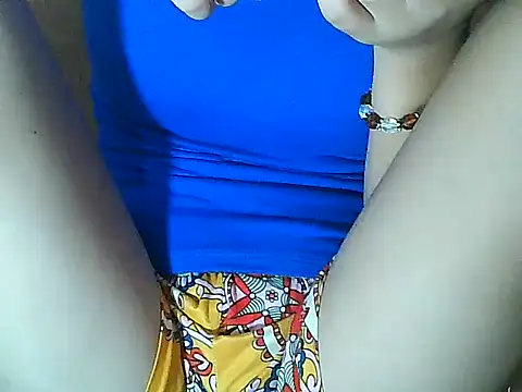 Snapshot of PinaySkinnyGirl chatting on October 27, 3:21 am PinaySkinnyGirl online show from October 27, 3:21 am