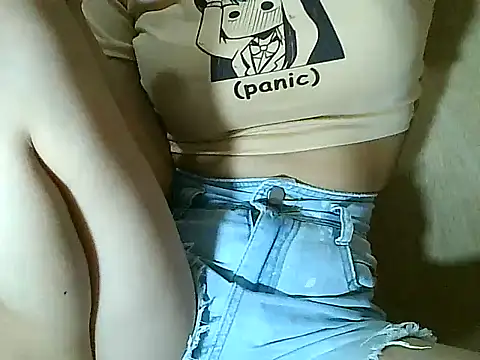 Snapshot of PinaySkinnyGirl chatting on November 1, 1:24 pm PinaySkinnyGirl online show from November 1, 1:24 pm