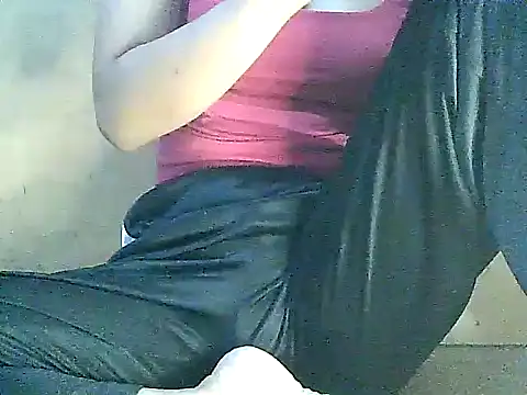 Snapshot of PinaySkinnyGirl chatting on November 30, 7:45 am PinaySkinnyGirl online show from November 30, 7:45 am