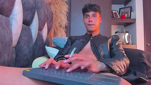 Snapshot of I_Gabriel chatting on January 5, 1:45 am I Gabriel online show from January 5, 1:45 am