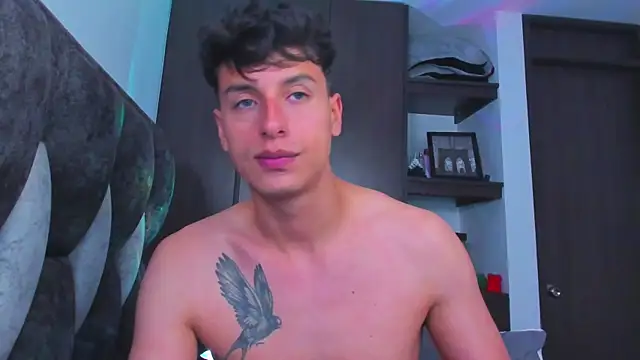 Snapshot of I_Gabriel chatting on January 23, 12:04 am I Gabriel online show from January 23, 12:04 am