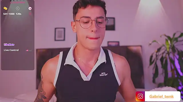I Gabriel online show from August 3, 3:38 am