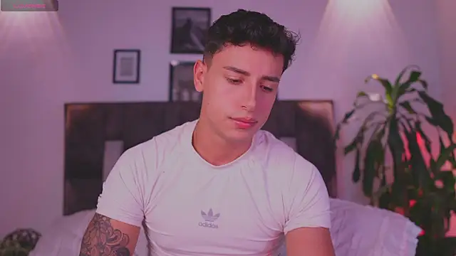 I Gabriel online show from August 5, 4:37 am
