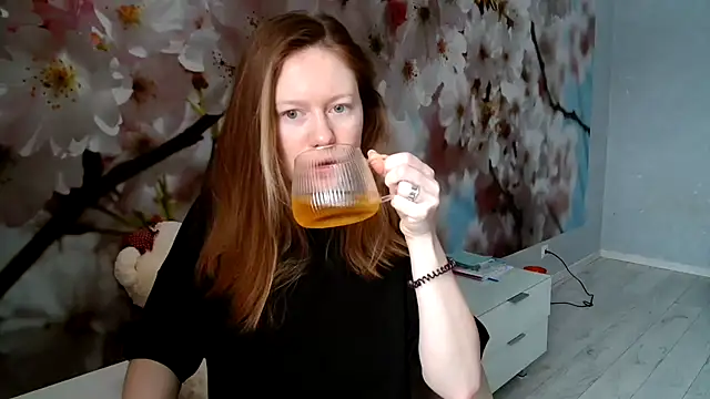 Snapshot of ConnieDaw chatting on January 20, 5:59 am ConnieDaw online show from January 20, 5:59 am