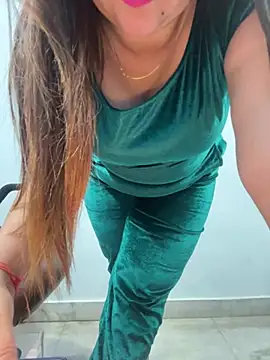 Snapshot of Preet_Kaur_69 chatting on January 21, 7:06 pm Preet Kaur 69 online show from January 21, 7:06 pm