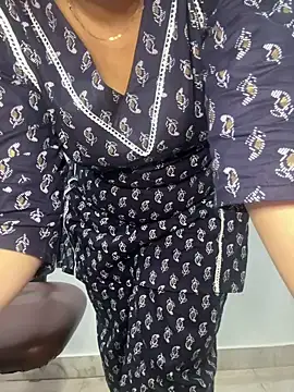 Snapshot of Preet_Kaur_69 chatting on February 22, 6:41 pm Preet Kaur 69 online show from February 22, 6:41 pm