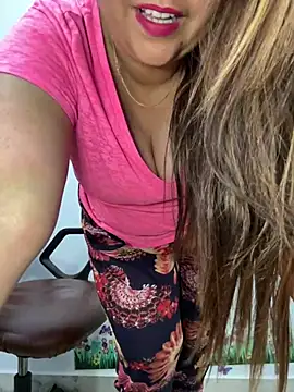 Snapshot of Preet_Kaur_69 chatting on March 13, 7:28 pm Preet Kaur 69 online show from March 13, 7:28 pm