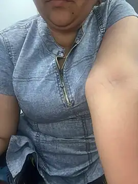 Snapshot of Preet_Kaur_69 chatting on March 16, 6:23 pm Preet Kaur 69 online show from March 16, 6:23 pm