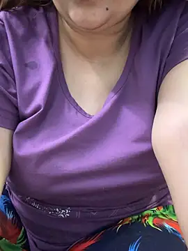 Snapshot of Preet_Kaur_69 chatting on September 15, 10:37 am Preet Kaur 69 online show from September 15, 10:37 am