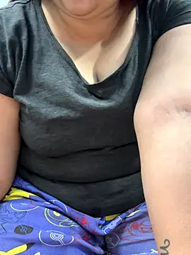 Snapshot of Preet_Kaur_69 chatting on November 27, 6:10 pm Preet Kaur 69 online show from November 27, 6:10 pm