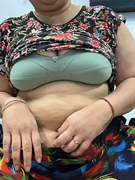 Snapshot of Preet_Kaur_69 chatting on December 17, 6:25 pm Preet Kaur 69 online show from December 17, 6:25 pm