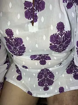 Snapshot of Preet_Kaur_69 chatting on December 21, 6:26 pm Preet Kaur 69 online show from December 21, 6:26 pm