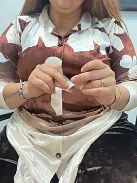 Snapshot of Preet_Kaur_69 chatting on January 15, 6:33 pm Preet Kaur 69 online show from January 15, 6:33 pm