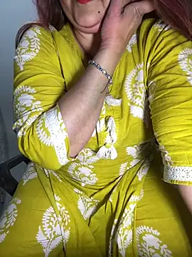 Snapshot of Preet_Kaur_69 chatting on March 6, 6:15 pm Preet Kaur 69 online show from March 6, 6:15 pm