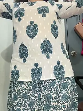 Snapshot of Preet_Kaur_69 chatting on March 10, 7:52 pm Preet Kaur 69 online show from March 10, 7:52 pm