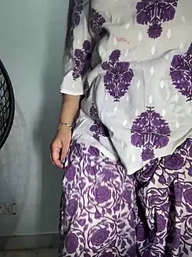 Snapshot of Preet_Kaur_69 chatting on March 25, 7:03 am Preet Kaur 69 online show from March 25, 7:03 am