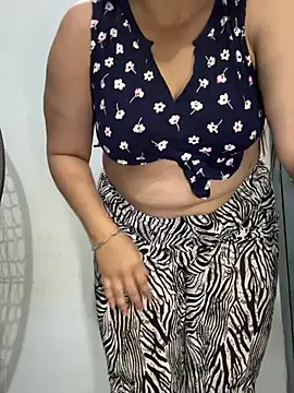 Snapshot of Preet_Kaur_69 chatting on March 31, 6:08 pm Preet Kaur 69 online show from March 31, 6:08 pm