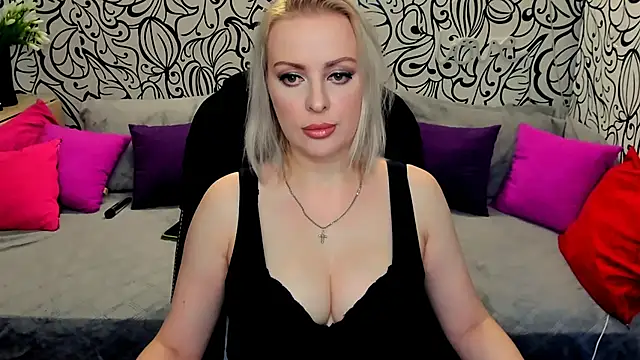 Snapshot of Hotdreamhere chatting on December 11, 10:36 am Hotdreamhere online show from December 11, 10:36 am