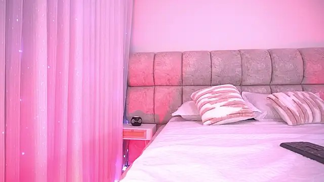 Snapshot of katy_rioss chatting on December 5, 12:36 pm katy rioss online show from December 5, 12:36 pm