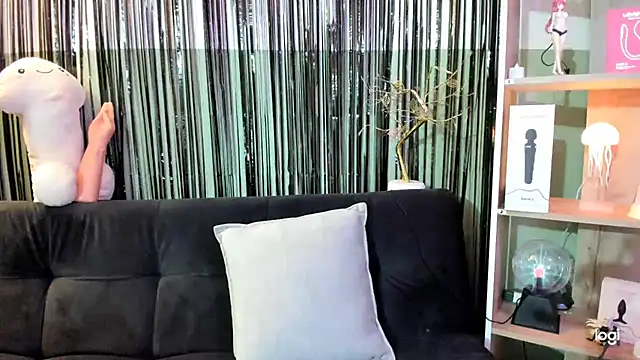Snapshot of lilly_sweett chatting on March 14, 11:54 pm lilly sweett online show from March 14, 11:54 pm