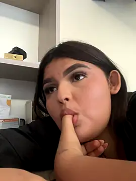 Lia sexx online show from November 15, 8:05 pm