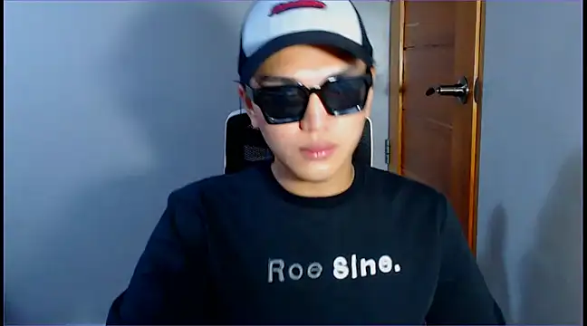 Snapshot of WONDERWOMAN2023 chatting on January 6, 12:37 am WONDERWOMAN2023 online show from January 6, 12:37 am