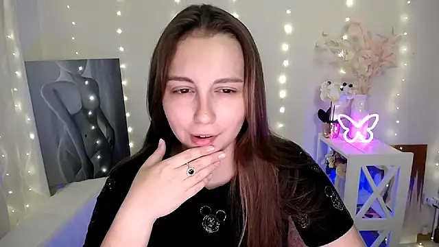 SweetPrincess  online show from June 15, 5:20 am