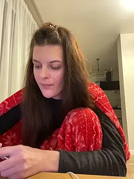 little belucci online show from December 16, 3:43 pm