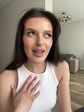Snapshot of little_belucci chatting on June 9, 1:34 pm little belucci online show from June 9, 1:34 pm