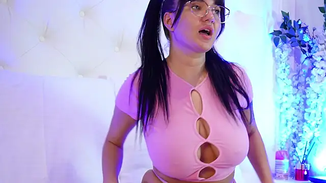 NadiaKeyss online show from June 30, 7:26 pm