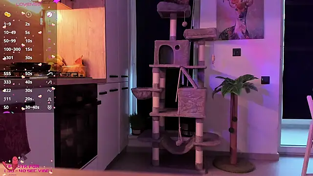 Snapshot of _alleyesonme_ chatting on March 17, 2:56 pm  alleyesonme  online show from March 17, 2:56 pm