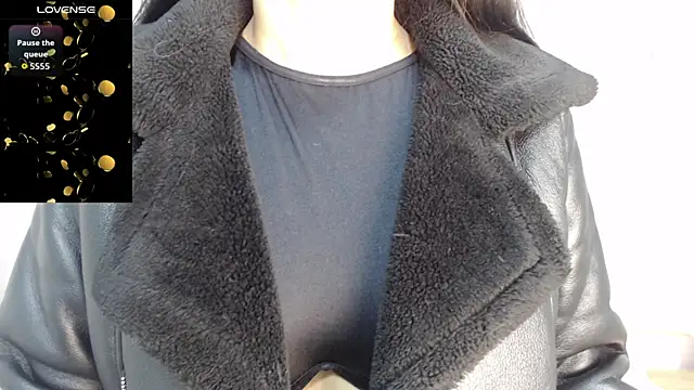 Snapshot of amy_le01 chatting on July 31, 2:27 pm amy le01 online show from July 31, 2:27 pm
