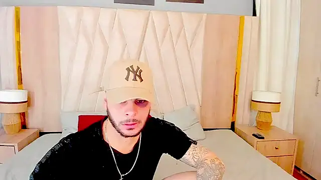 hottstuffx69 online show from November 4, 2:54 am