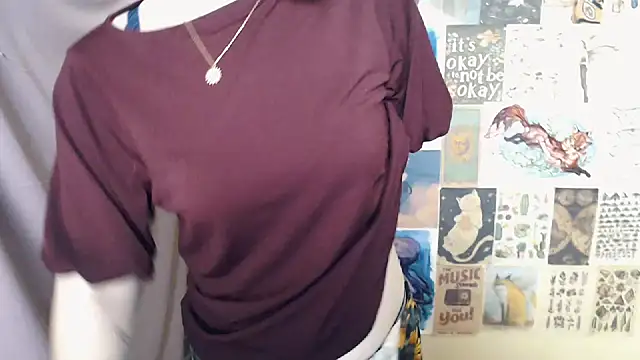 VeryVeryVeryShy  online show from February 3, 6:45 am