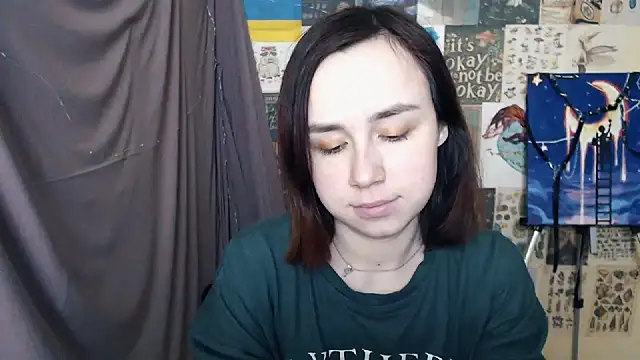 VeryVeryVeryShy  online show from February 18, 7:32 am