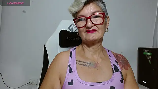 bety-cum2 online show from June 13, 1:09 pm