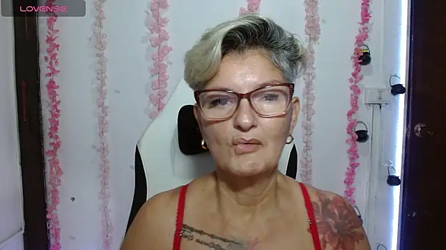 bety-cum2 online show from July 1, 10:50 am