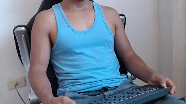 Snapshot of sexatlexx chatting on February 5, 2:26 pm sexatlexx online show from February 5, 2:26 pm